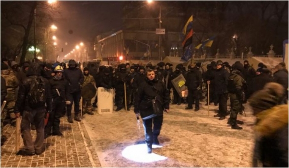 Во время поиска полицией Саакашвили в лагере под Радой произошли столкновения