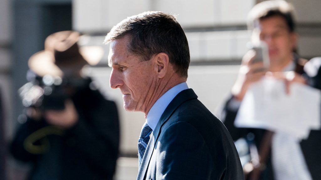 Экс-советнику Трампа грозит тюрьма и штраф