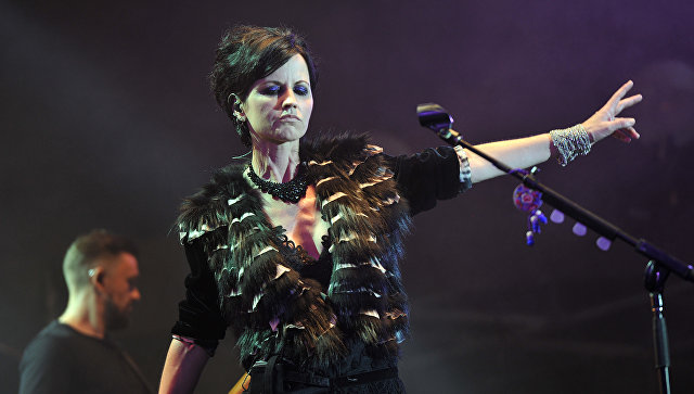 Мутное дело: смерть вокалистки The Cranberries полиция считает подозрительной