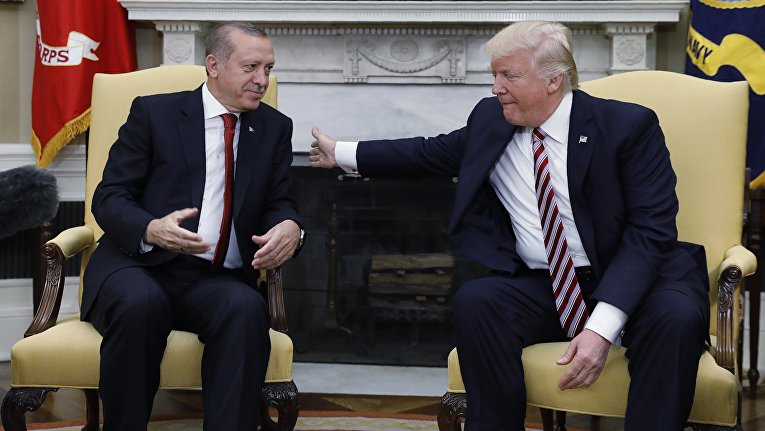 Трамп в беседе с Эрдоганом призовет к деэскалации в сирийском Африне