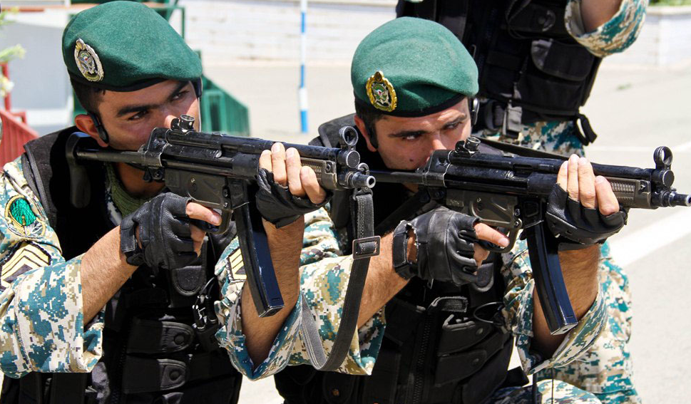 Столкновение в Иране: трое силовиков погибли