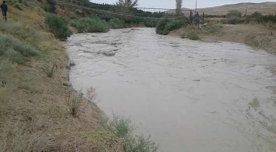 В Гаджигабуле несовершеннолетний утонул в реке во время выпаса скота