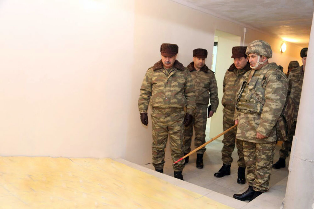 Закир Гасанов побывал в воинских частах на передовой