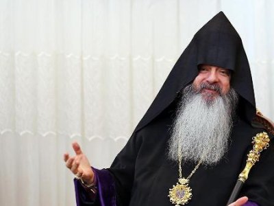 Духовный лидер армян Ирана назвал Трампа "сатаной"