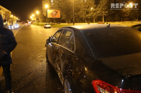 Виновник ДТП в Баку сбежал с места происшествия