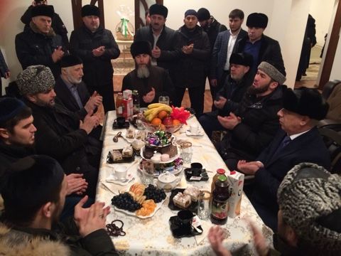 Кадыров подарил дом перевезенной из Азербайджана 104-летней женщине