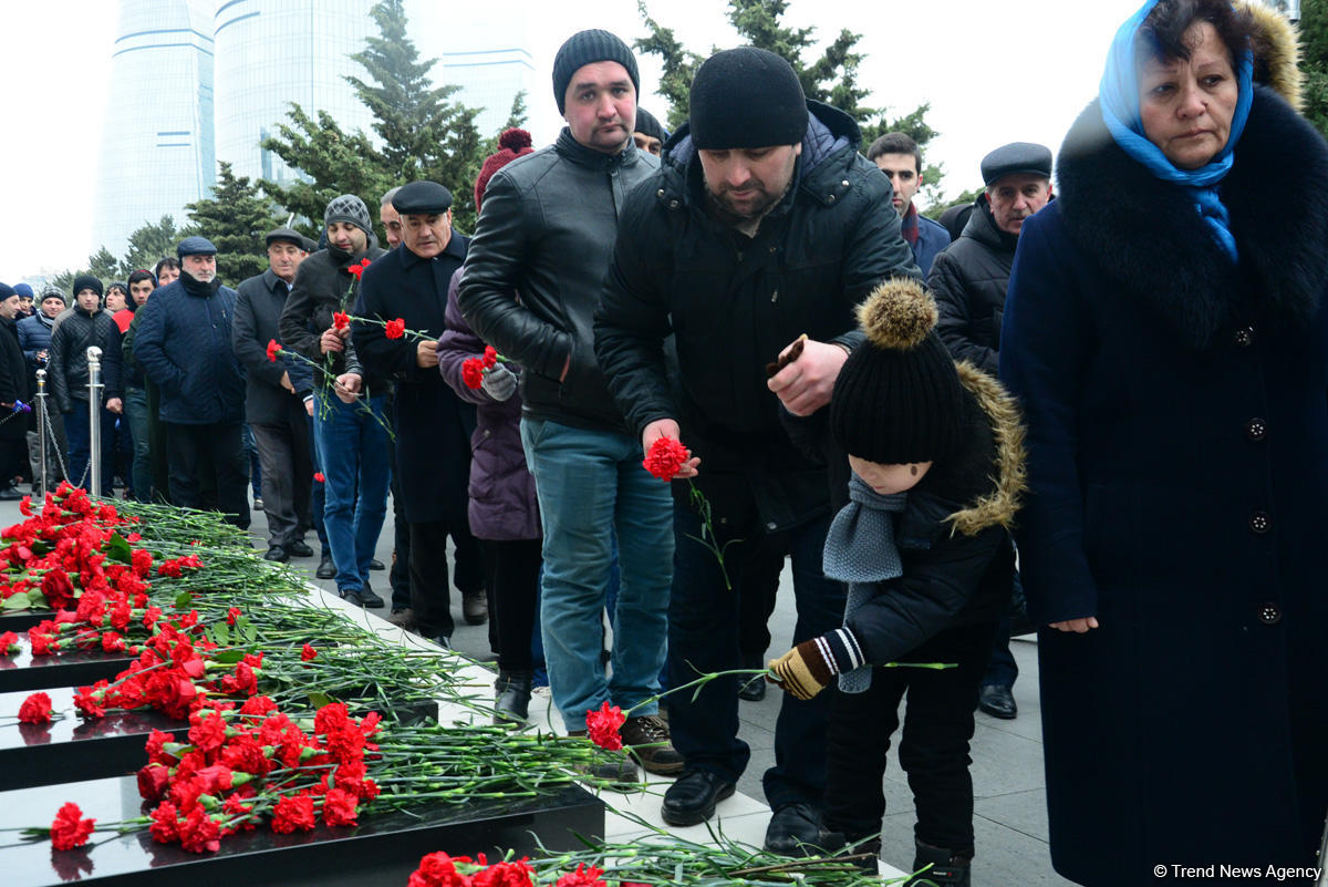 Азербайджан чтит память героев 20 Января