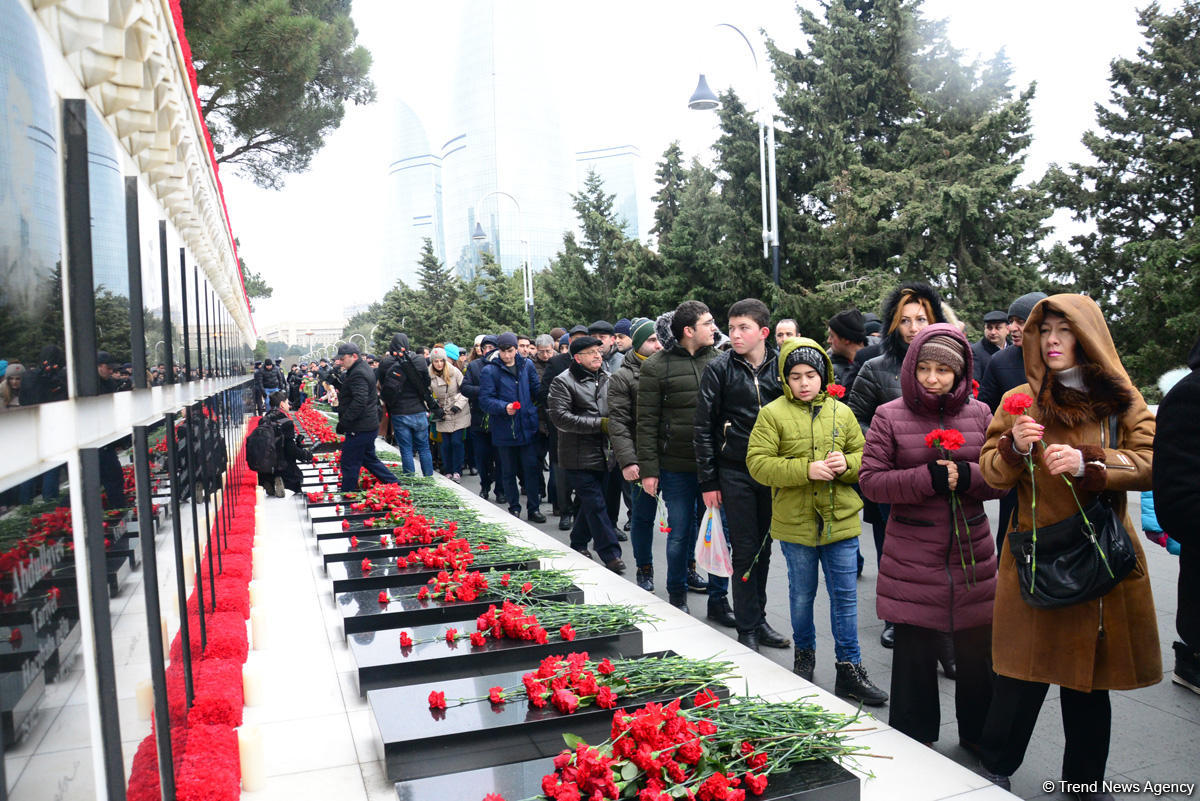 Азербайджан чтит память героев 20 Января