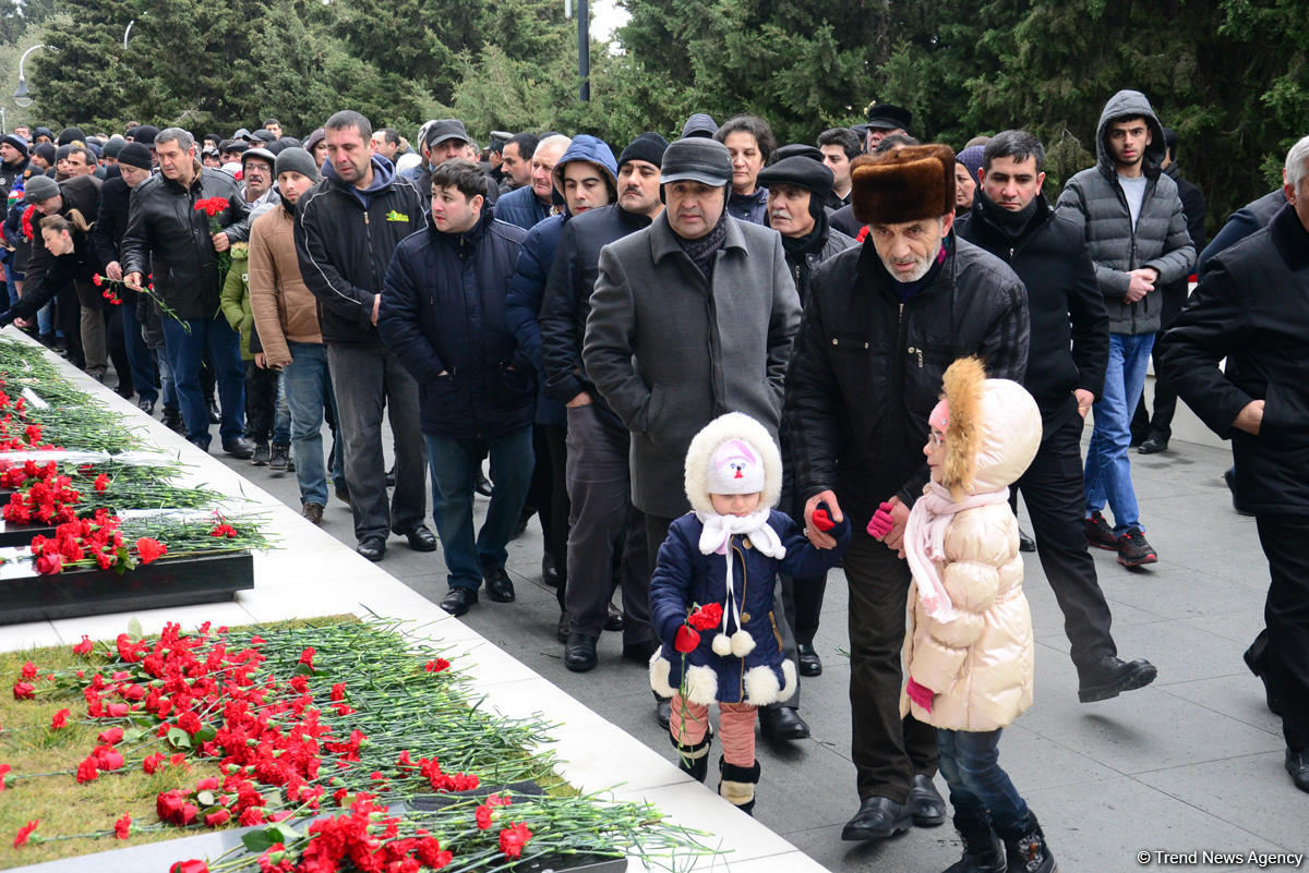 Азербайджан чтит память героев 20 Января