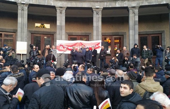 В Ереване протестовали против подорожания