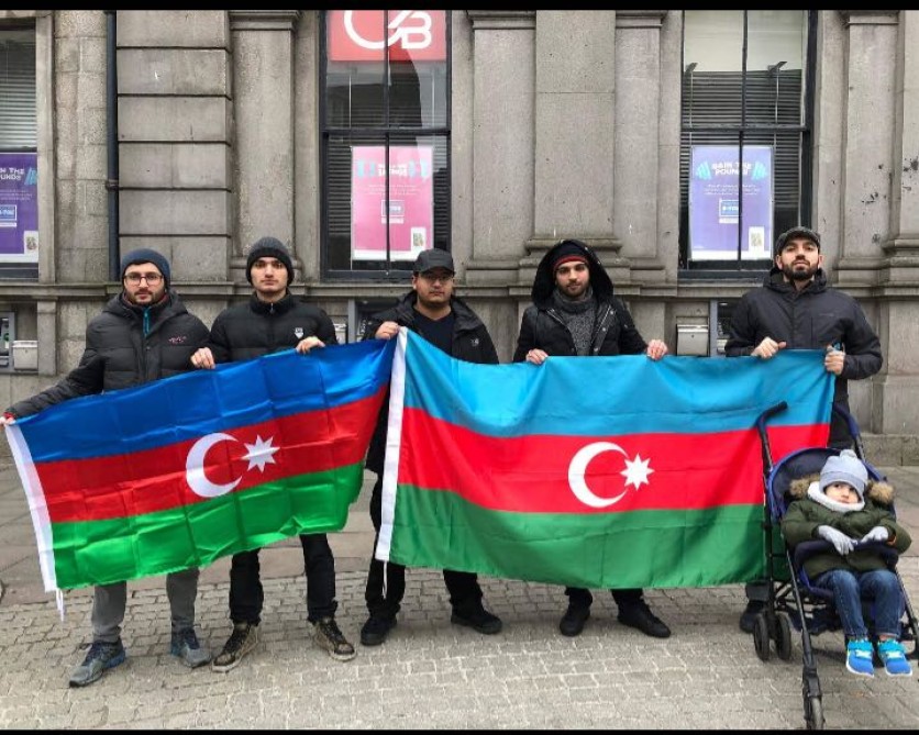 Наши студенты в Шотландии почтили память погибших в Ходжалы