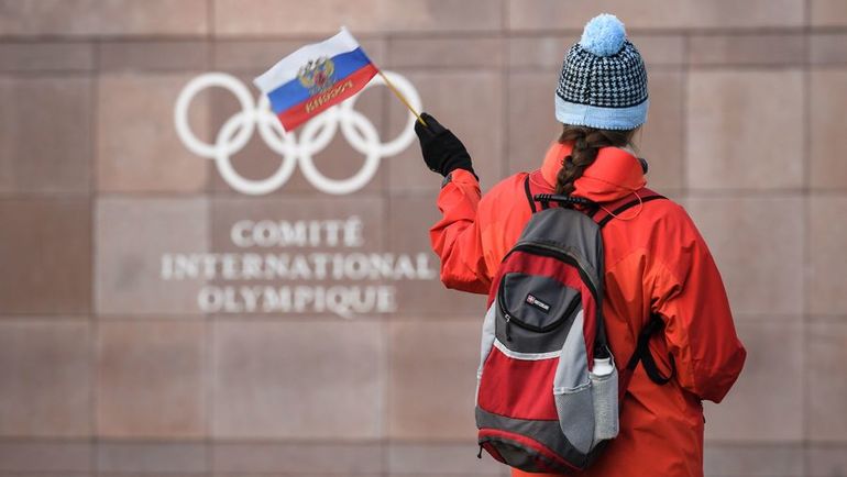 МОК запретил спортсменам из РФ выходить под своим флагом на закрытии Олимпиады
