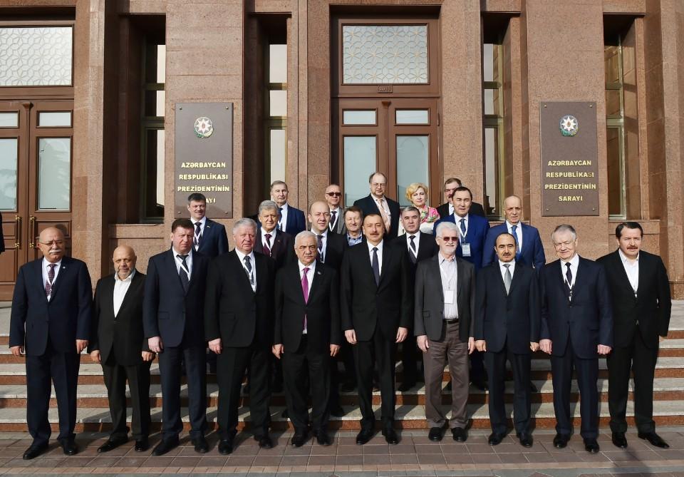 И.Алиев принял участников V Съезда Конфедерации профсоюзов Азербайджана