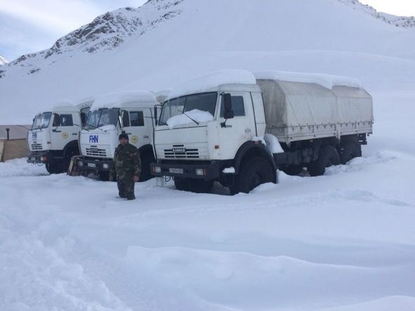 Поиски пропавших альпинистов продолжаются