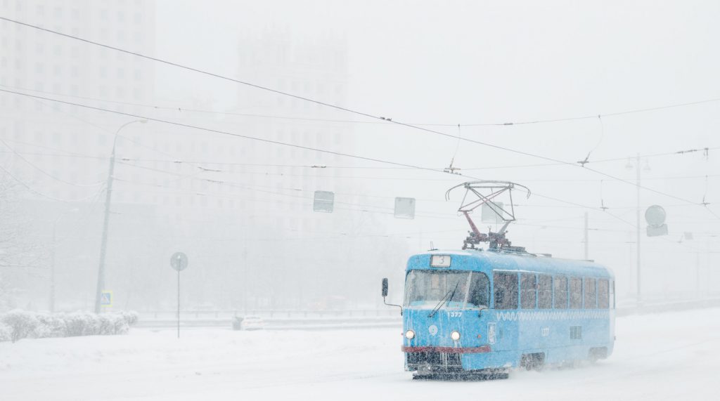 Снегопад века накрыл Москву