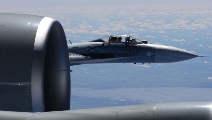США опубликовали новые видео перехвата американского самолета российским Су-27