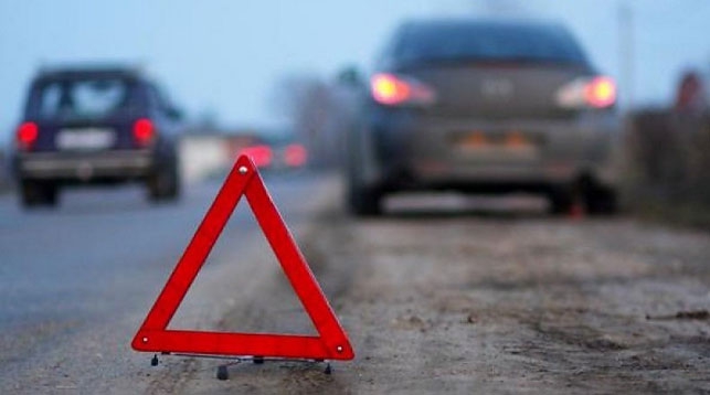 В Баку автомобиль сбил пенсионера