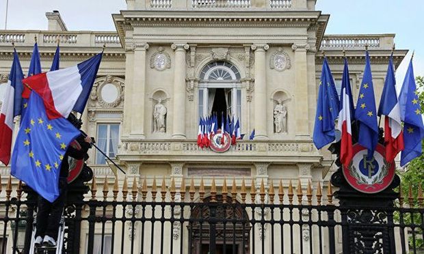 Париж не признает выборы президента России в Крыму