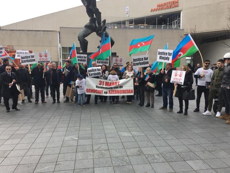 В Нидерландах прошла акция в связи с геноцидом азербайджанцев