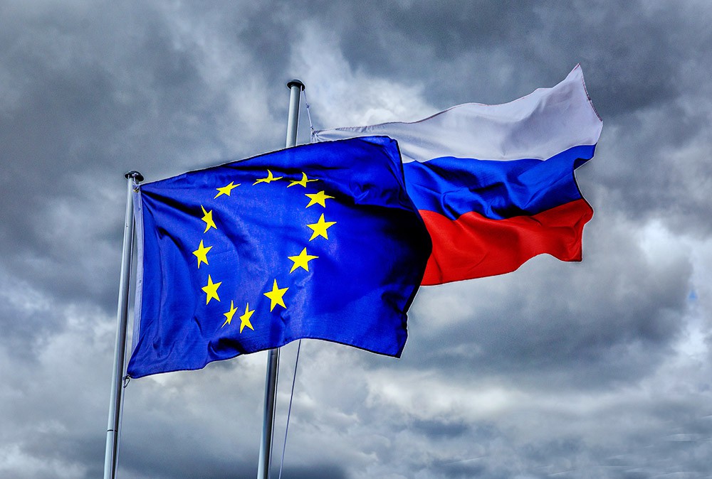 Евросоюз отзывает посла из России