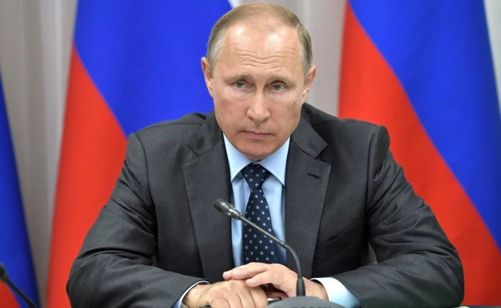 "Не плакать, а реветь хочется": Путин провел совещание в Кемерово