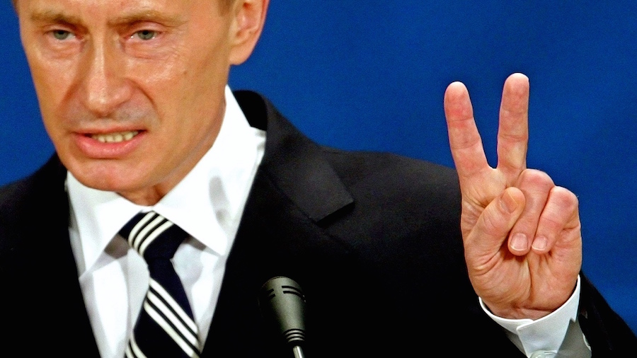 FKTK начала поиски счетов дочери Путина в банках Латвии