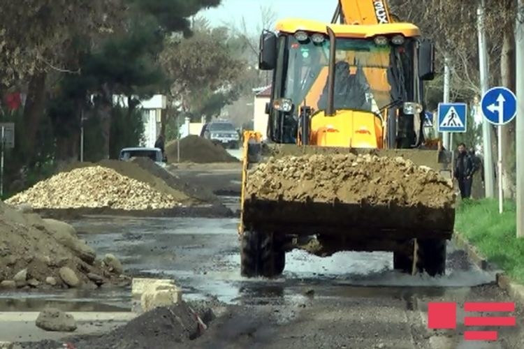 В Ширване произошло проседание дороги