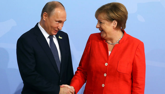 Меркель рассказала, что получает от Путина в обмен на пиво