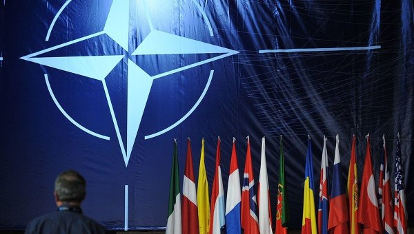 НАТО информирует о переговорах Герасимова и Скапарротти в Азербайджане