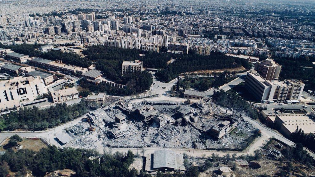 Опубликованы фото последствий ракетных ударов по Сирии