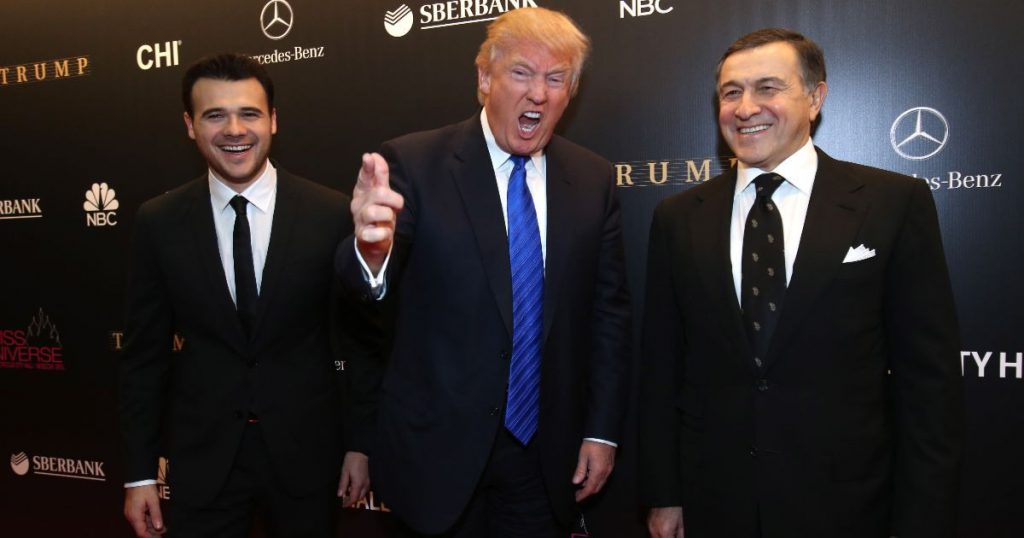 Демпартия США подала в суд на Россию, штаб Трампа и Агаларовых
