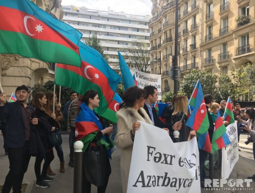 Во Франции прошла акция солидарности азербайджанцев