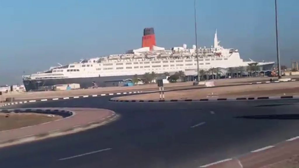 На борту Queen Elizabeth 2 устроили роскошный отель