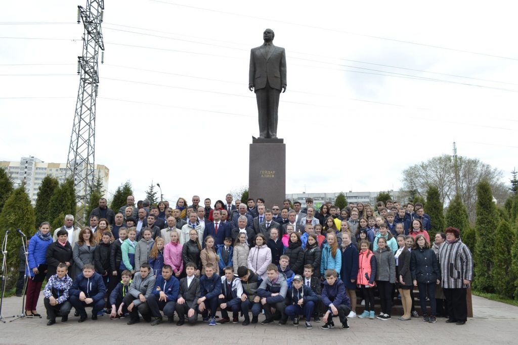 Митинг, концерт, турнир - в Ульяновске масштабно отметили 95 лет со дня рождения Гейдара Алиева