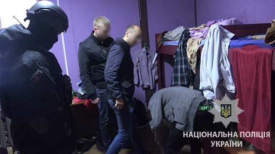 В Киеве во время рейда полиция задержала 20 нелегалов из Азербайджана