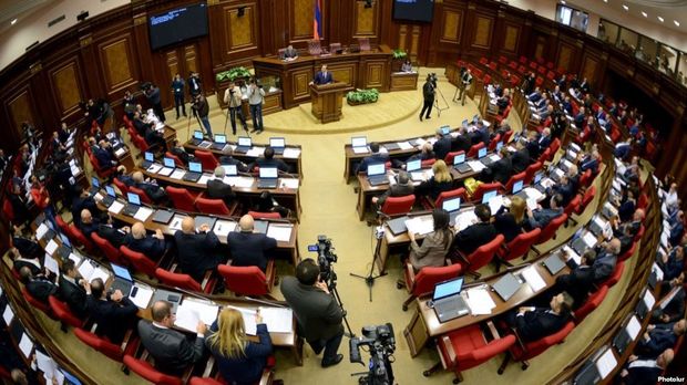 Парламент Армении отклонил кандидатуру Пашиняна на пост премьера