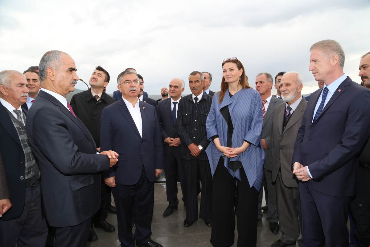 В Турции состоялось открытие памятника шехидам Карабаха