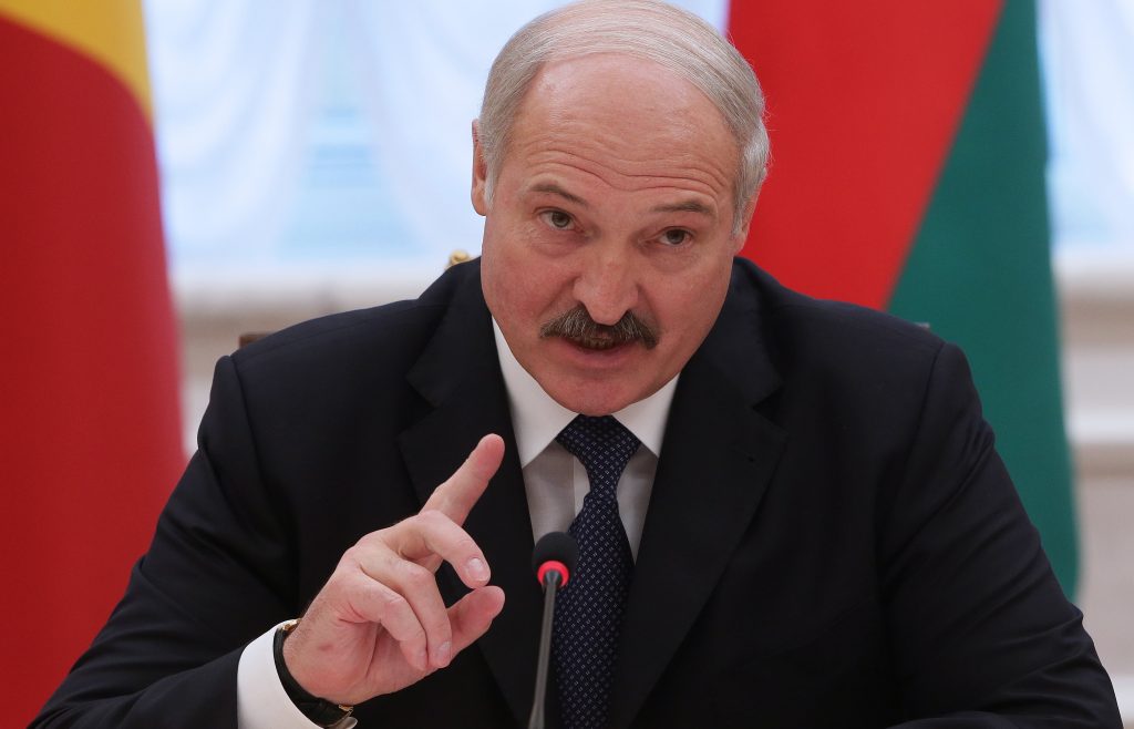 Лукашенко заявил, что Беларусь может потерять независимость