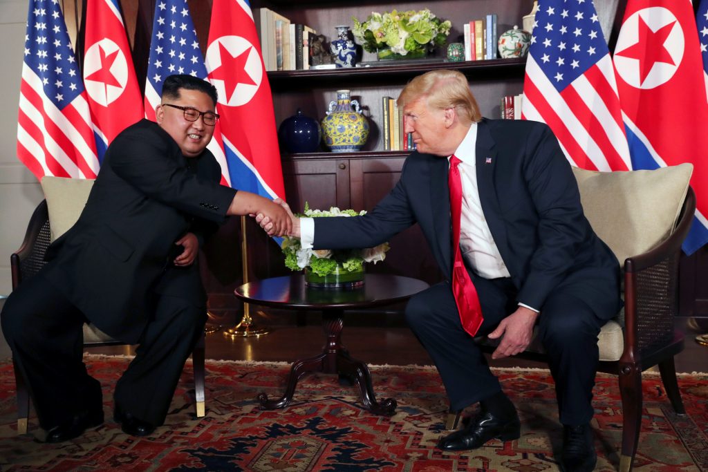 Трамп опубликовал видеоролик о будущем КНДР, который показал Ким Чен Ыну