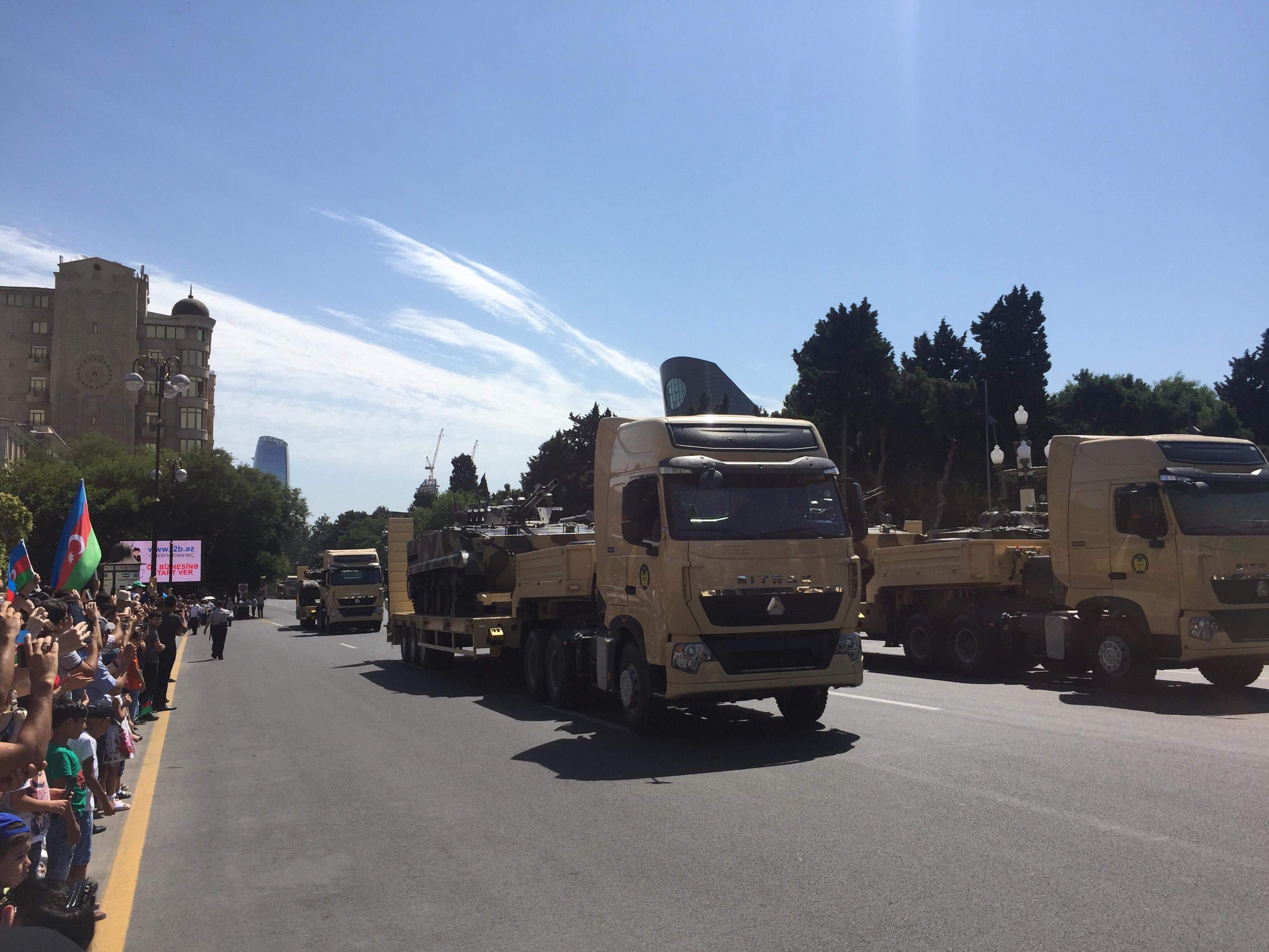 В Баку прошел грандиозный военный парад