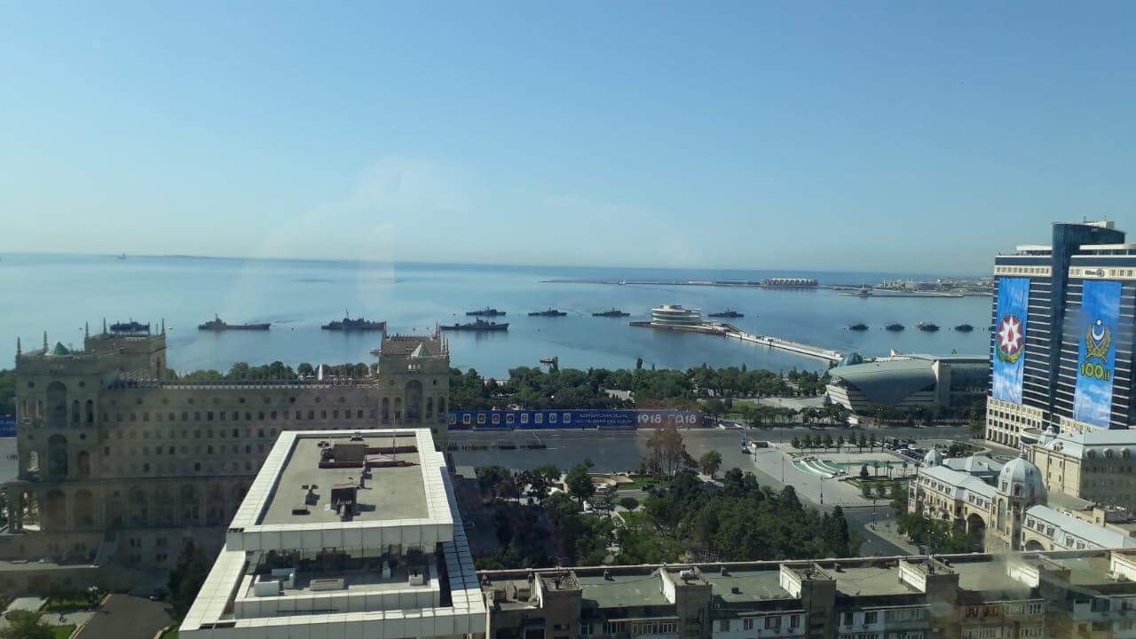 В Баку прошел грандиозный военный парад