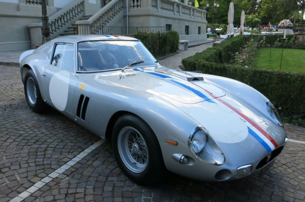 В США спорткар Ferrari продали за рекордные $70 млн
