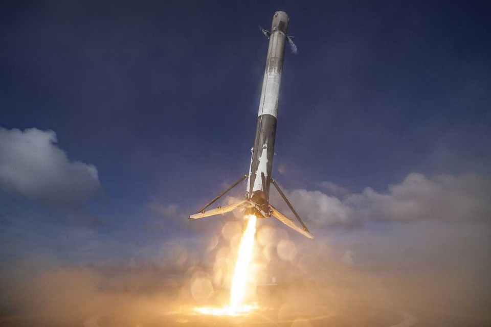 В США стартовала ракета-носитель Falcon 9