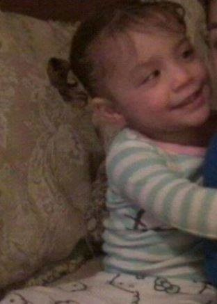 В США родители заморили голодом 3-летнюю дочь, дразня ее едой на камеру