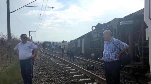 Сход поезда с рельсов в Турции, 10 жертв (обновлено)