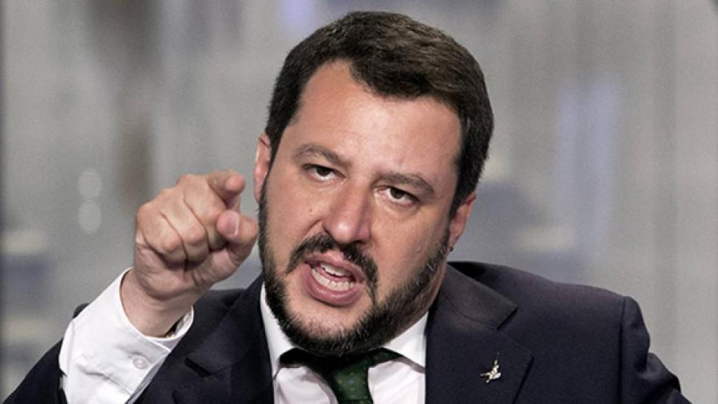 За мигрантов: в Италии начали расследование против главы МВД