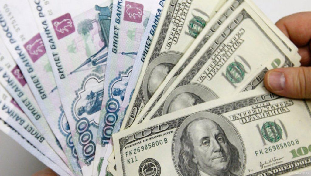 Азербайджанцы хотели незаконно вывезти из России наличные деньги