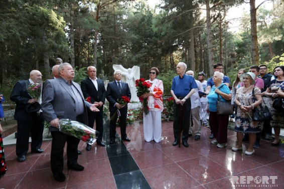 В Баку почтили память Муслима Магомаева