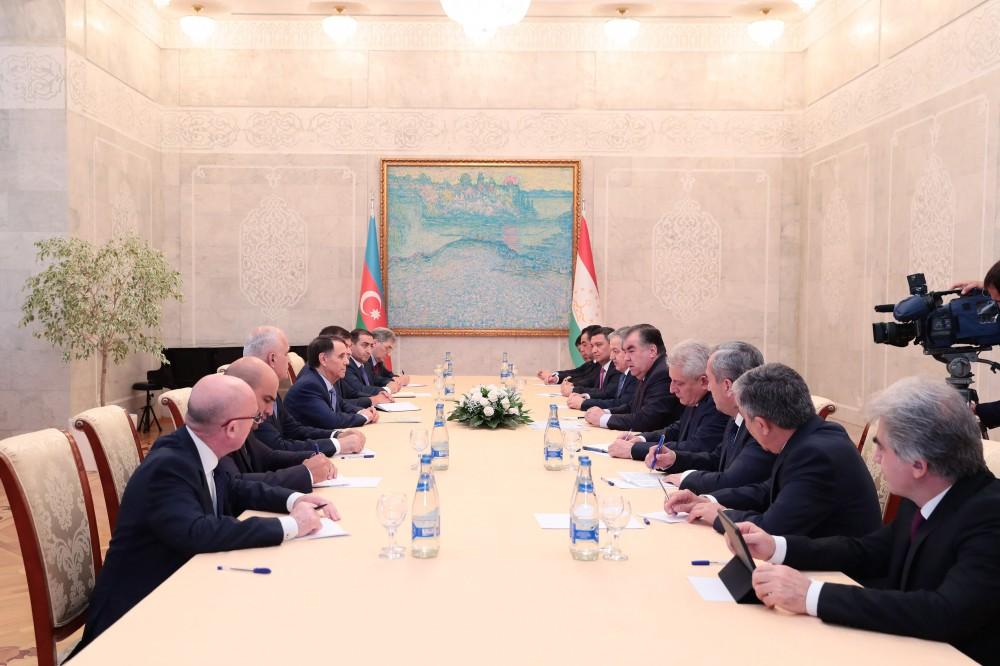 Новруз Мамедов проинформировал Рахмона о ситуации в Карабахе