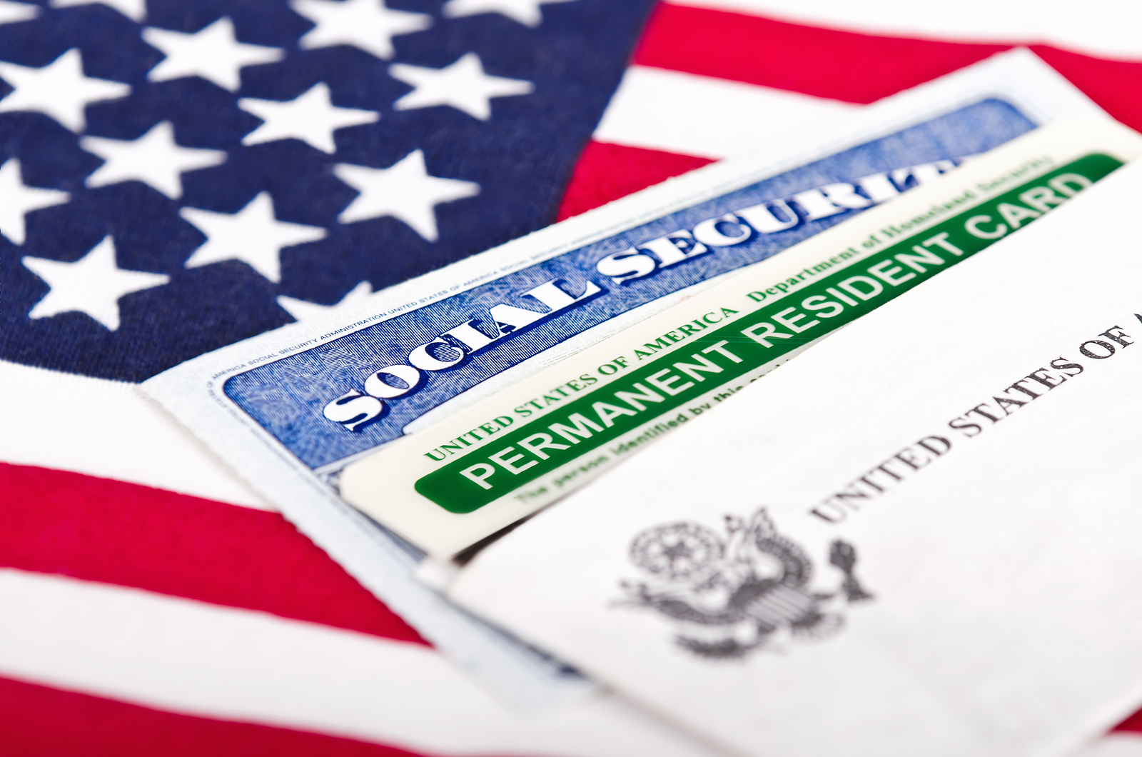 Власти США могут ужесточить выдачу грин-карт и виз